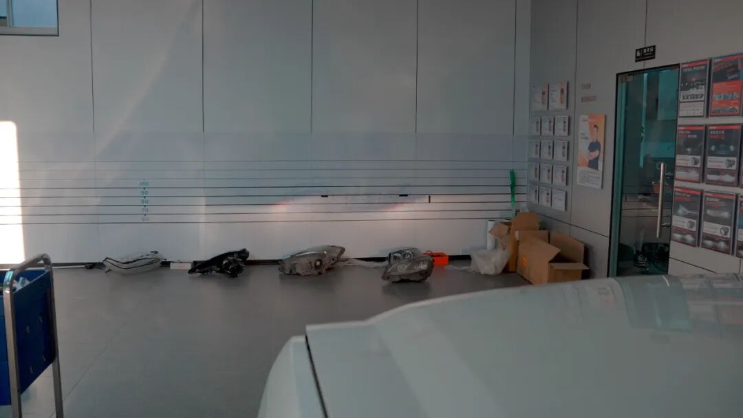 凯迪拉克凯雷德车灯升级马瑞利雨雾通双直射LED透镜