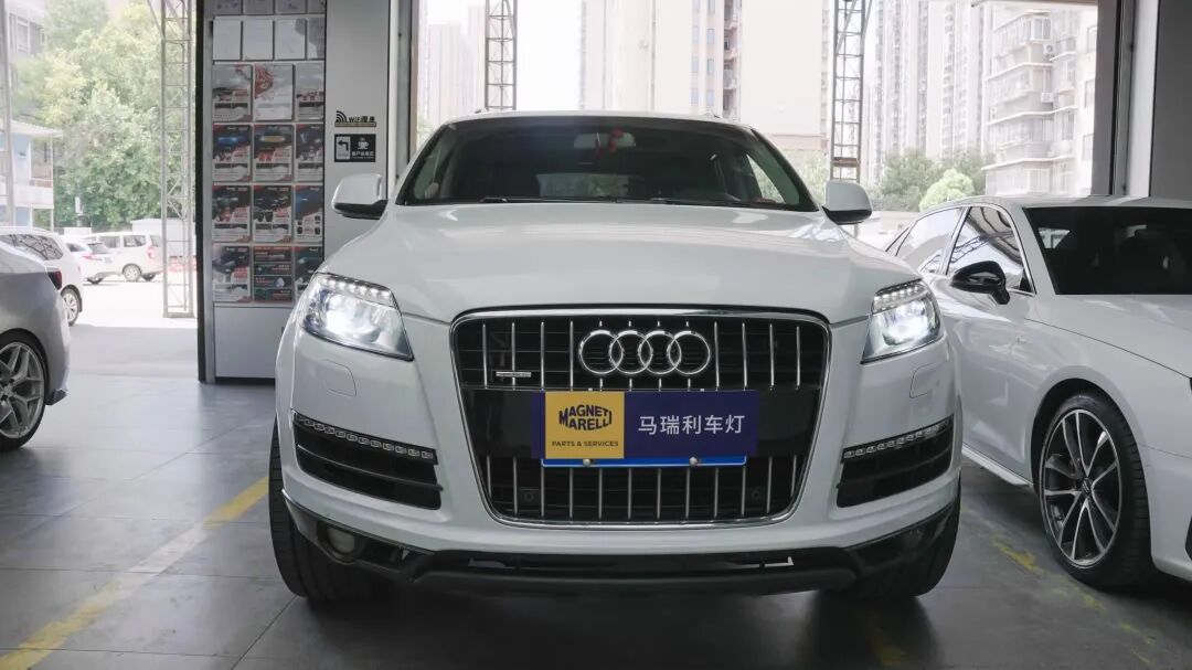 奥迪Q7车灯升级马瑞利雨雾通双直射LED透镜