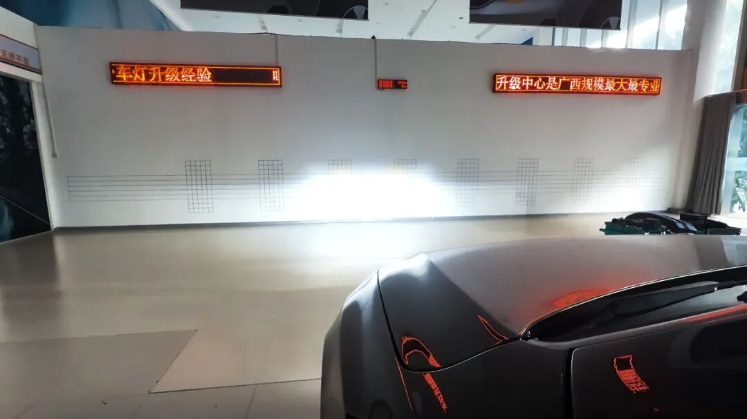奥迪Q5改后升级灯光效果