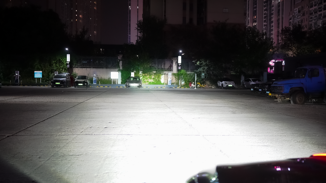红旗H5改后升级灯光效果