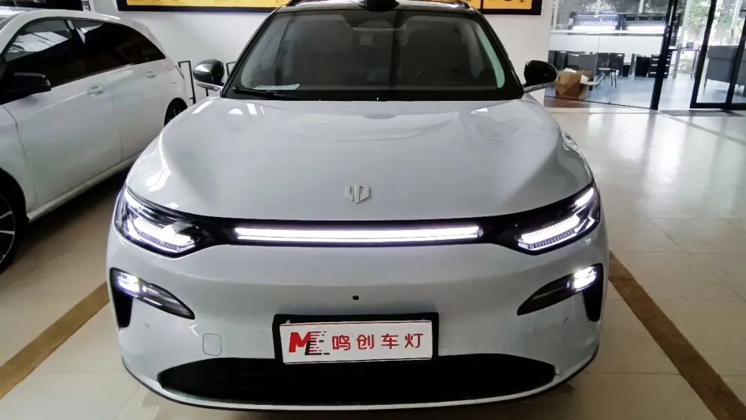 零跑C11改前原车灯光效果