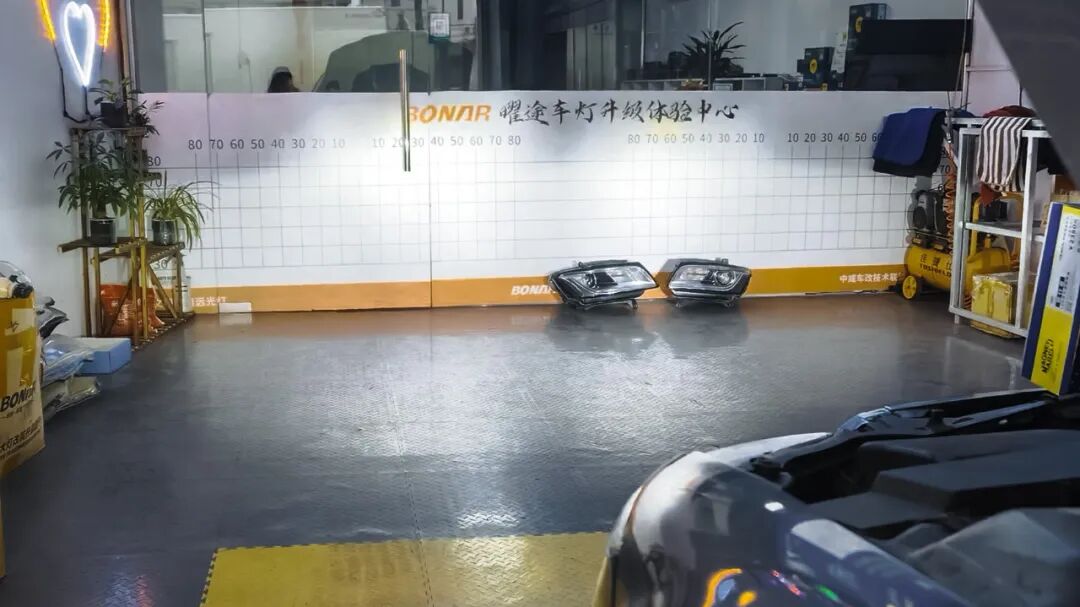马自达6改后升级灯光效果