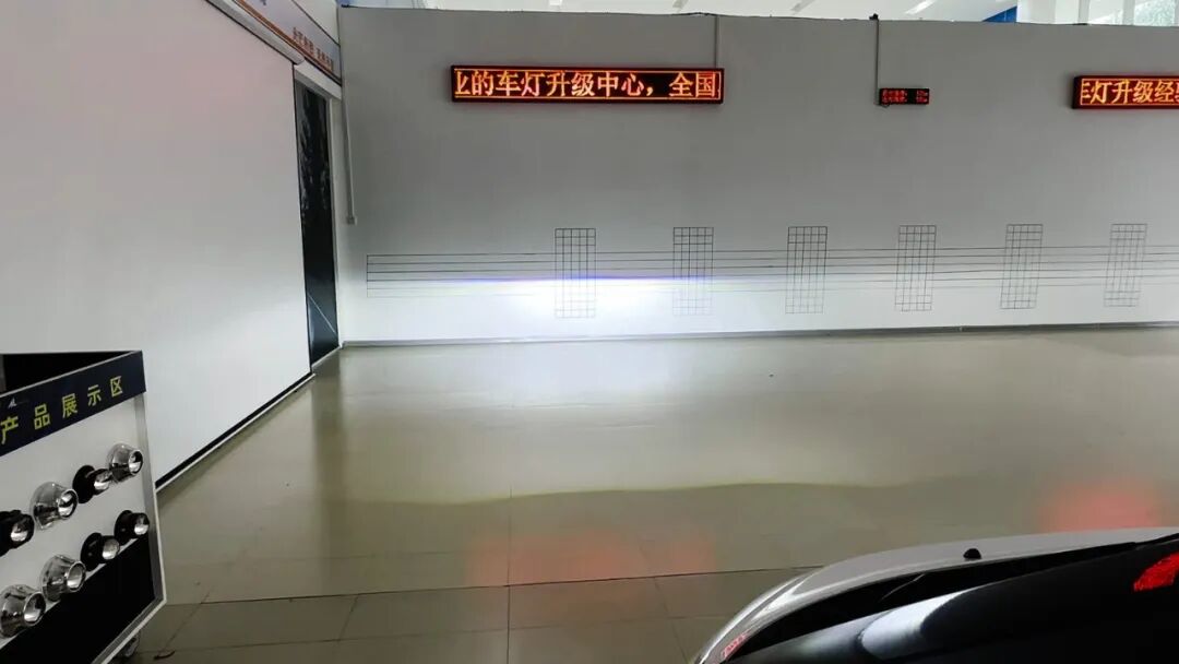 五菱NanoEV车灯升级马瑞利雾行者LED大灯双光透镜